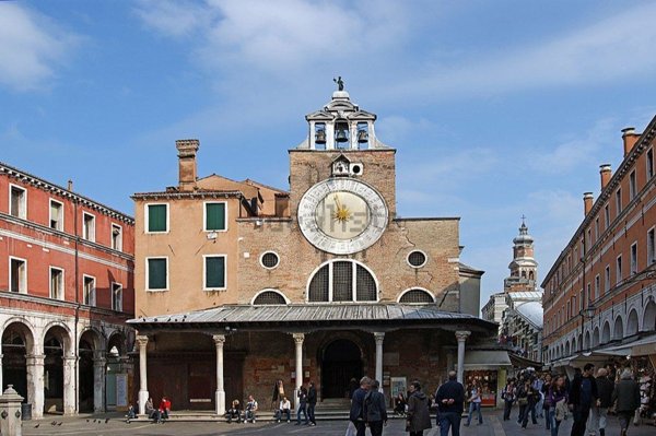 locale commerciale in vendita a Venezia in zona Sestiere San Marco