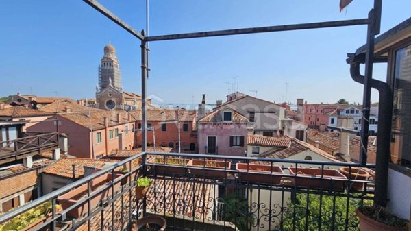appartamento in vendita a Venezia in zona Murano