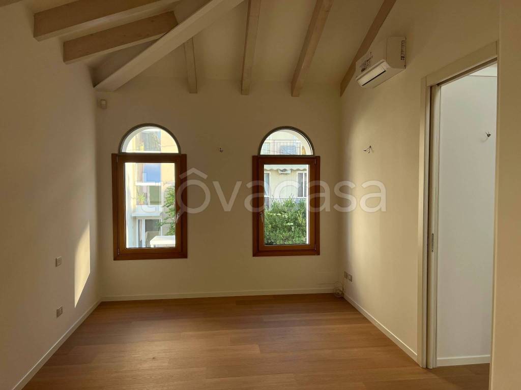 casa indipendente in vendita a Venezia in zona Carpenedo