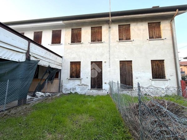 casa indipendente in vendita a Venezia in zona Marghera