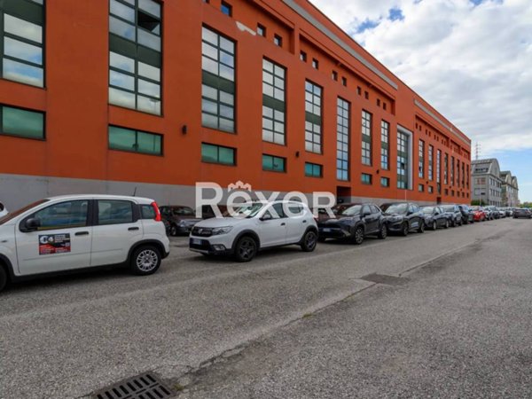 ufficio in vendita a Venezia in zona Marghera