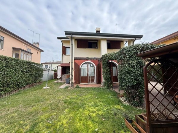 casa indipendente in vendita a Venezia in zona Zelarino