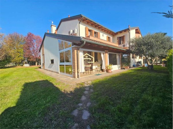 casa indipendente in vendita a Vigonovo in zona Galta