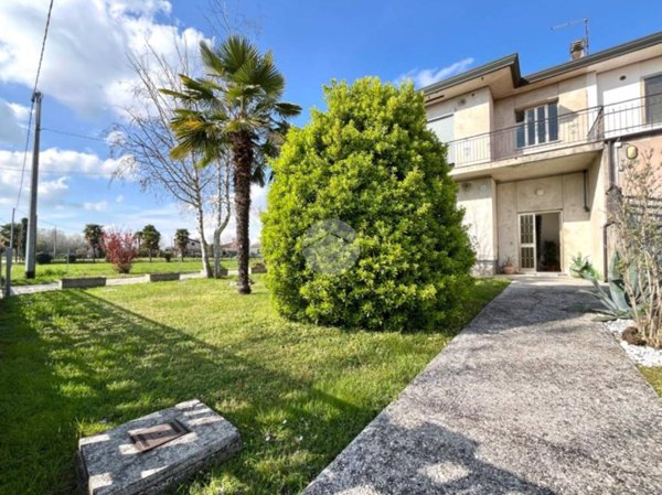 appartamento in vendita a Vigonovo in zona Galta