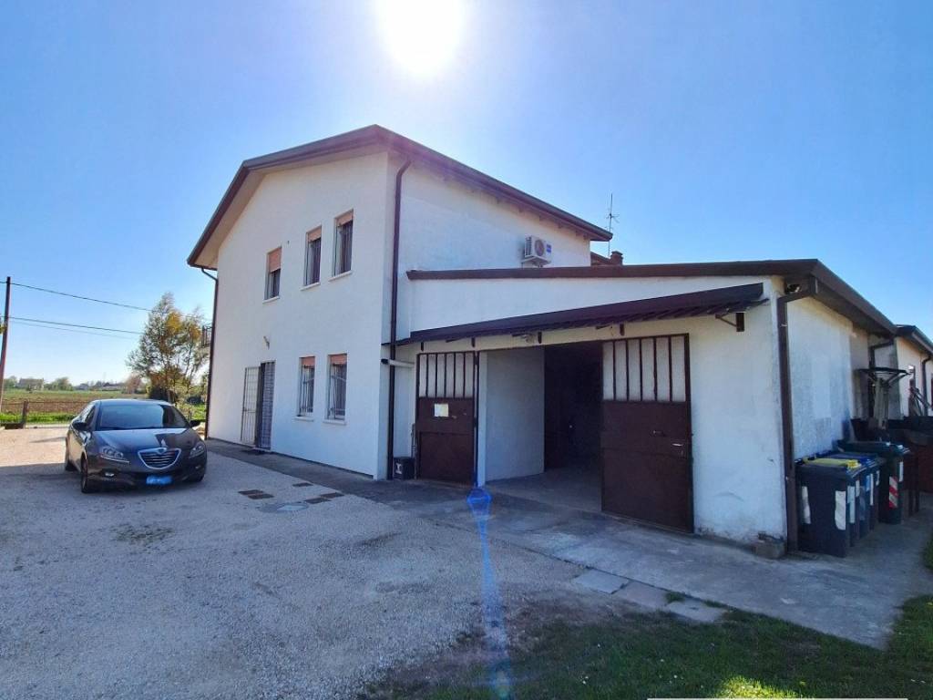 casa indipendente in vendita a Vigonovo in zona Galta
