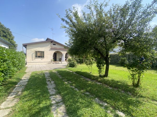casa indipendente in vendita a Vigonovo
