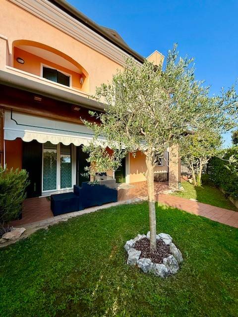 casa indipendente in vendita a Vigonovo in zona Galta