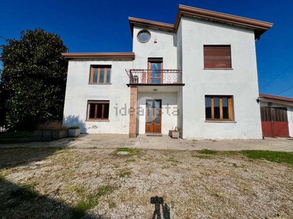 casa semindipendente in vendita a Vigonovo in zona Galta