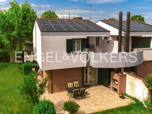 casa indipendente in vendita a Cavallino-Treporti in zona Cavallino