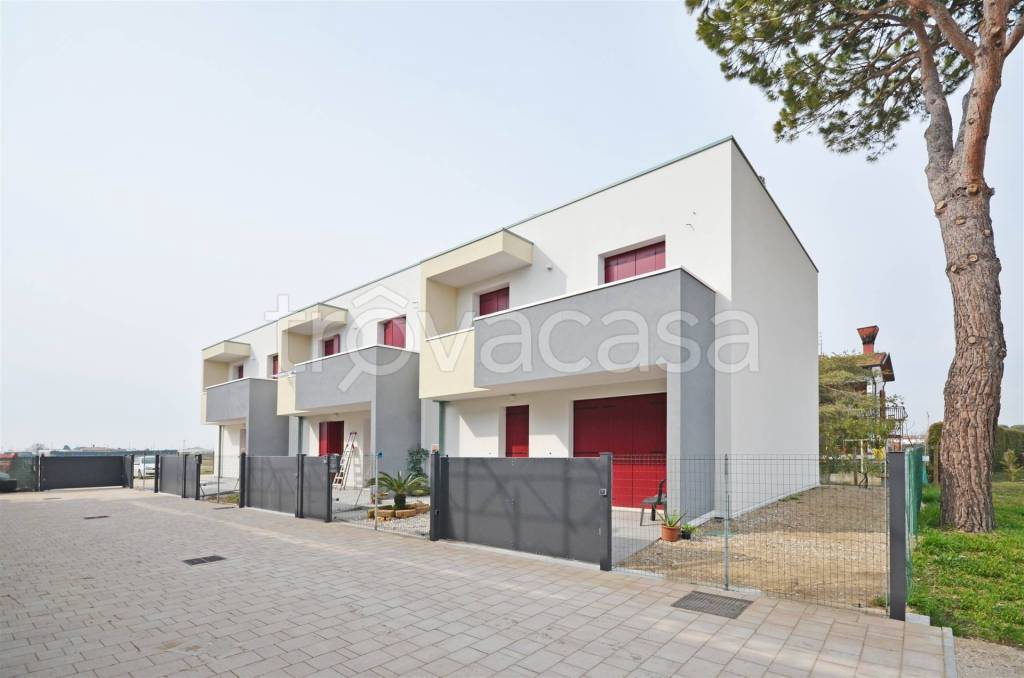 casa indipendente in vendita a Cavallino-Treporti in zona Ca' Ballarin