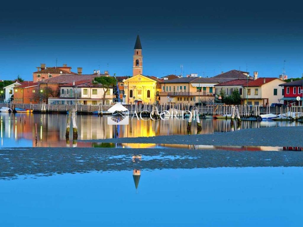 negozio in vendita a Cavallino-Treporti in zona Cavallino