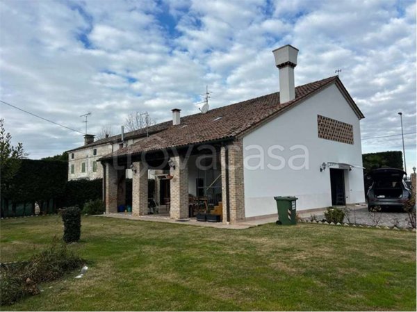 casa indipendente in vendita a Cavallino-Treporti in zona Cavallino