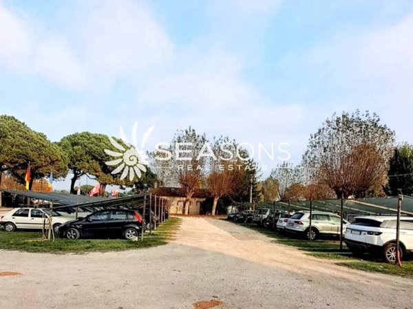 negozio in vendita a Cavallino-Treporti in zona Ca' Savio