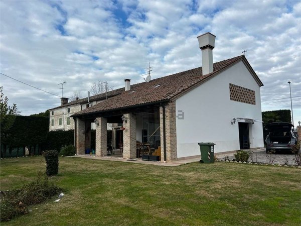 casa indipendente in vendita a Cavallino-Treporti in zona Cavallino