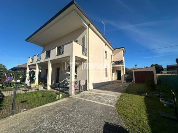 appartamento in vendita a Cavallino-Treporti in zona Ca' Ballarin
