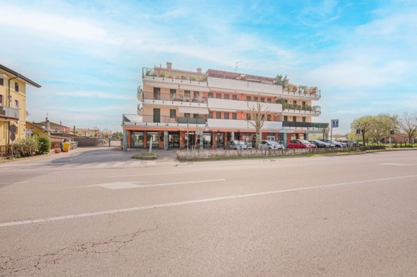 negozio in vendita a Cavallino-Treporti