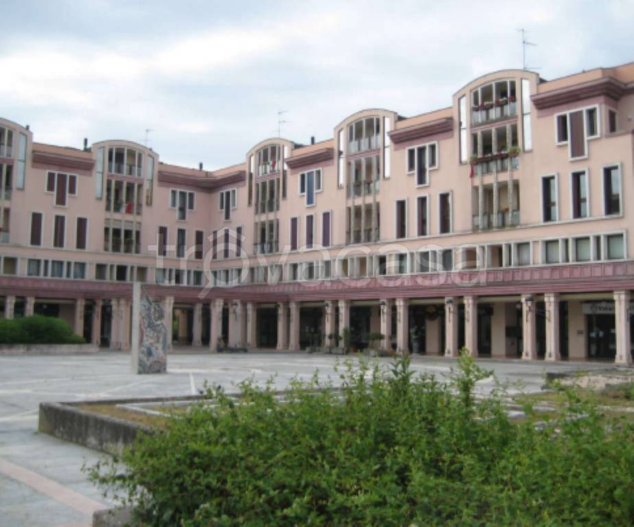 negozio in vendita ad Abano Terme