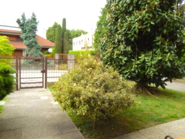 casa indipendente in vendita ad Abano Terme