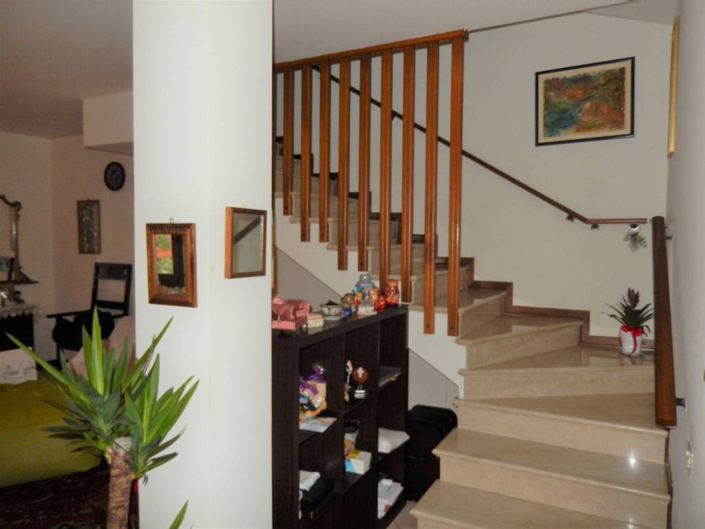 casa indipendente in vendita ad Abano Terme in zona Monteortone