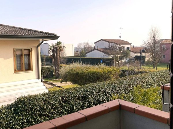 casa indipendente in vendita ad Abano Terme in zona Monteortone