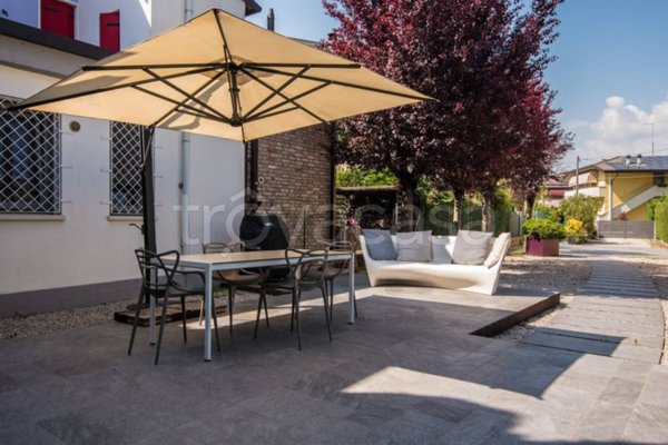 casa indipendente in vendita ad Abano Terme