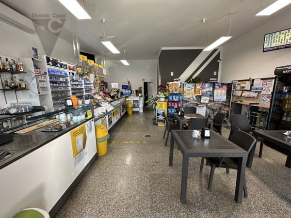 negozio in vendita ad Abano Terme