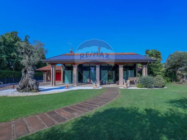 casa indipendente in vendita ad Abano Terme