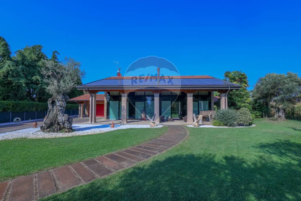 casa indipendente in vendita ad Abano Terme