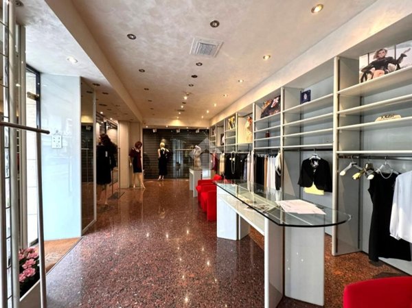 negozio in vendita ad Abano Terme