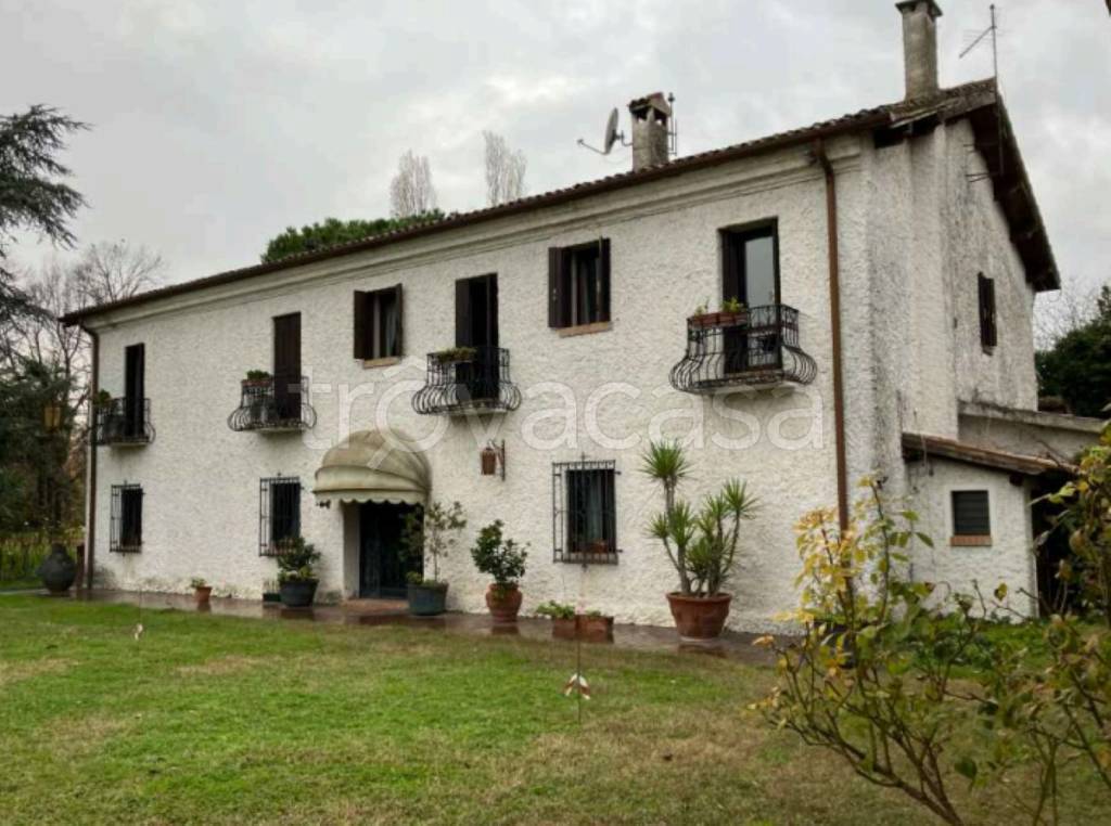 casa indipendente in vendita ad Abano Terme
