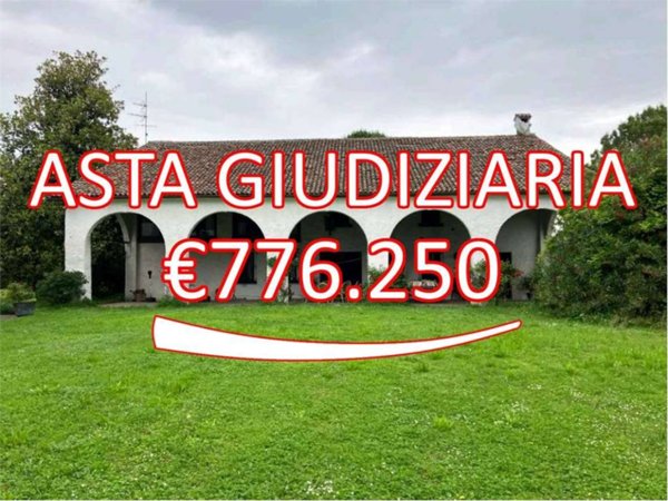 casa indipendente in vendita ad Abano Terme in zona Giarre