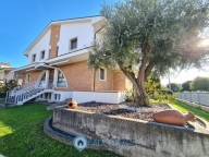 casa indipendente in vendita ad Abano Terme