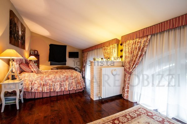 casa indipendente in vendita ad Abano Terme in zona Feriole