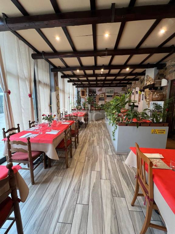 negozio in vendita ad Abano Terme in zona Monterosso