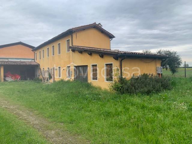 casa indipendente in vendita ad Abano Terme in zona Giarre