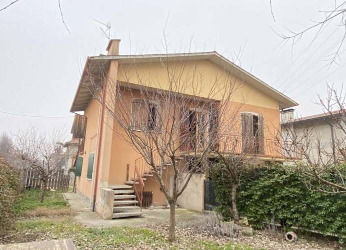 casa indipendente in vendita ad Abano Terme