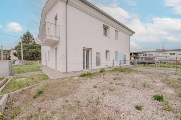 casa indipendente in vendita ad Abano Terme