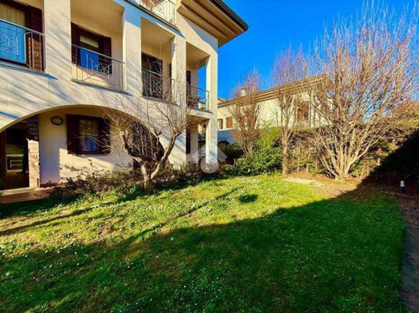 appartamento in vendita ad Abano Terme in zona Monteortone