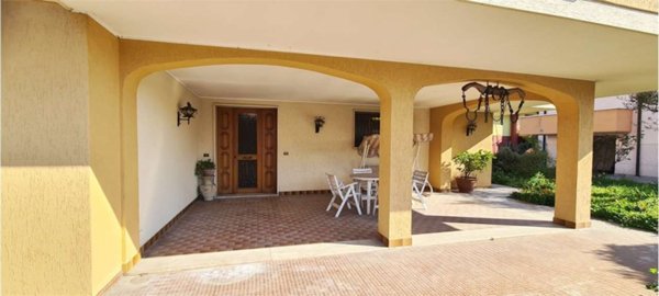 casa indipendente in vendita ad Abano Terme in zona Giarre