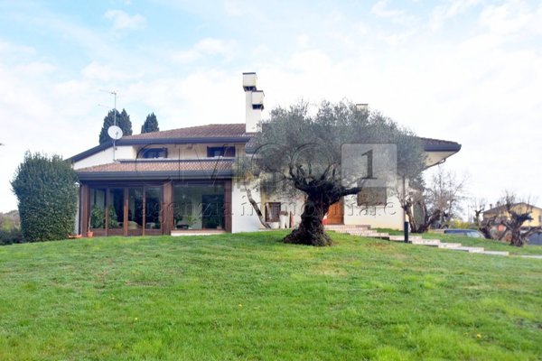 casa indipendente in vendita ad Abano Terme