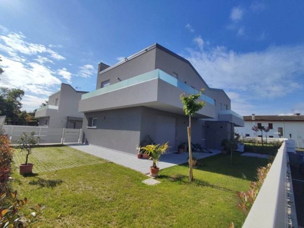 casa indipendente in vendita ad Abano Terme