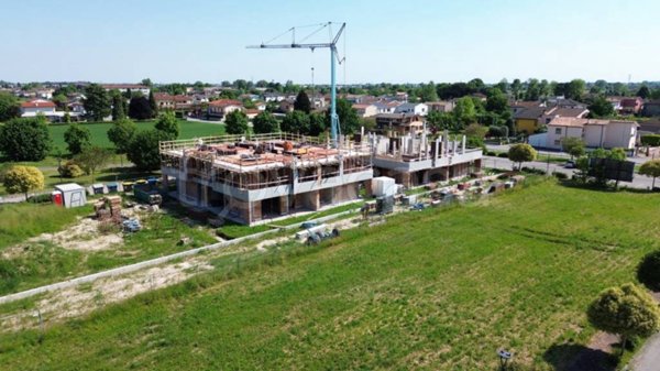 casa semindipendente in vendita ad Abano Terme in zona Giarre