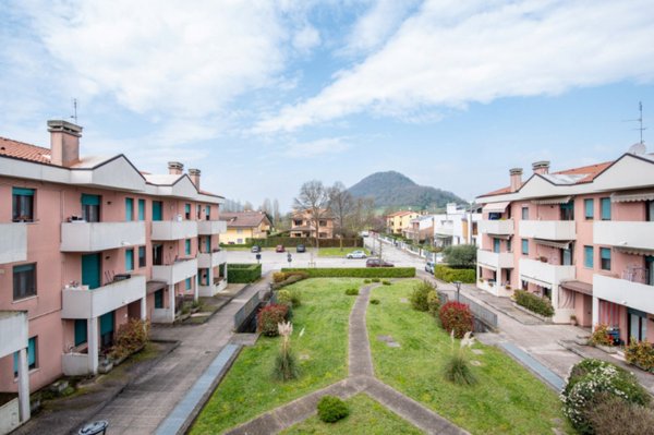 appartamento in vendita ad Abano Terme in zona Monterosso