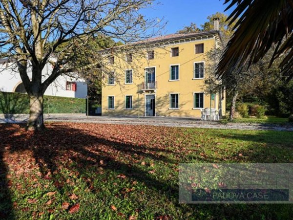 appartamento in vendita ad Abano Terme in zona Monterosso