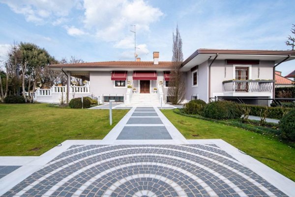 casa indipendente in vendita ad Abano Terme