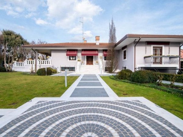 casa indipendente in vendita ad Abano Terme