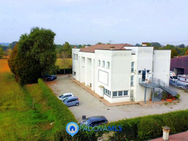casa indipendente in vendita ad Abano Terme