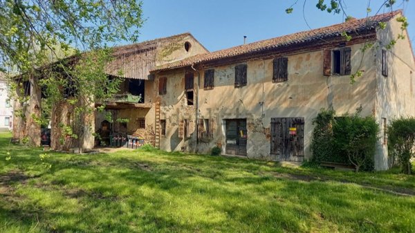 casa indipendente in vendita ad Abano Terme