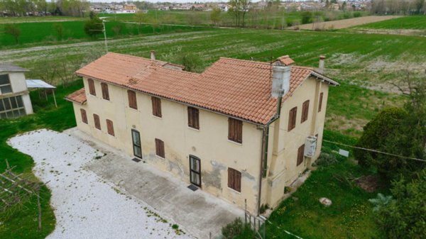 casa indipendente in vendita ad Abano Terme in zona Giarre