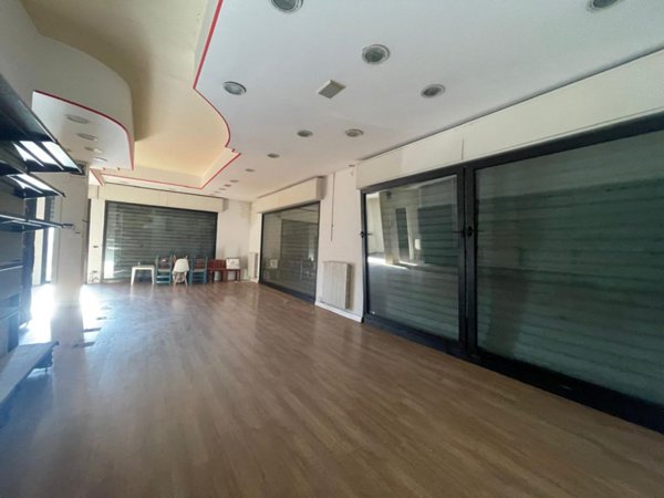 negozio in vendita ad Abano Terme in zona Monteortone